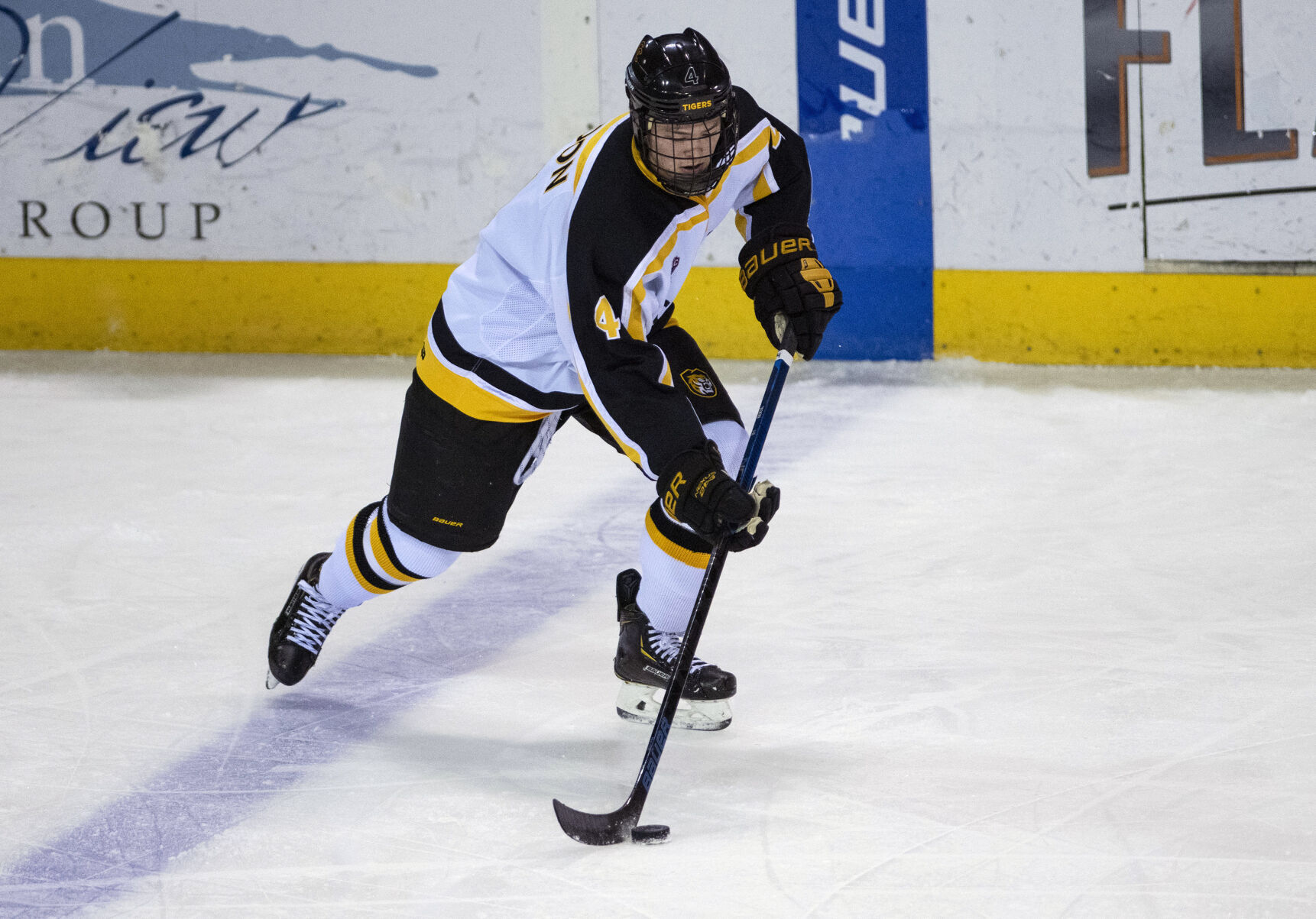 022621-s-cchockey 18.jpg